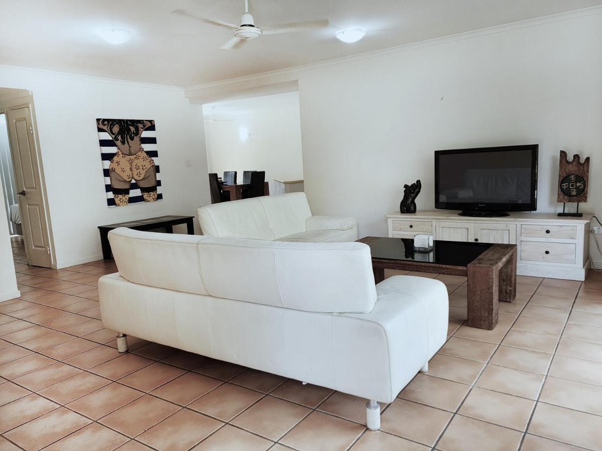 La Villa At Beach Court Airlie Beach Eksteriør billede
