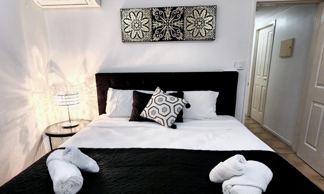 La Villa At Beach Court Airlie Beach Eksteriør billede